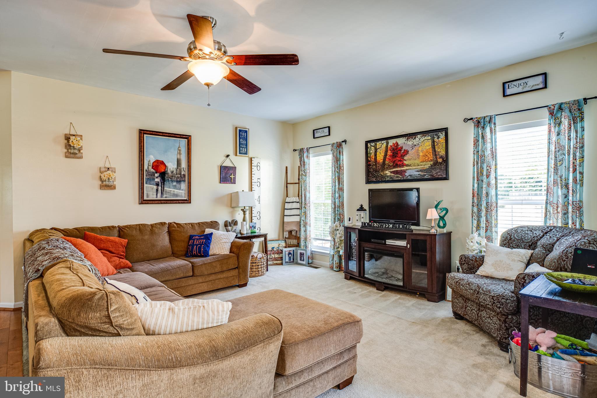 HAMPTON OAKS - Residential