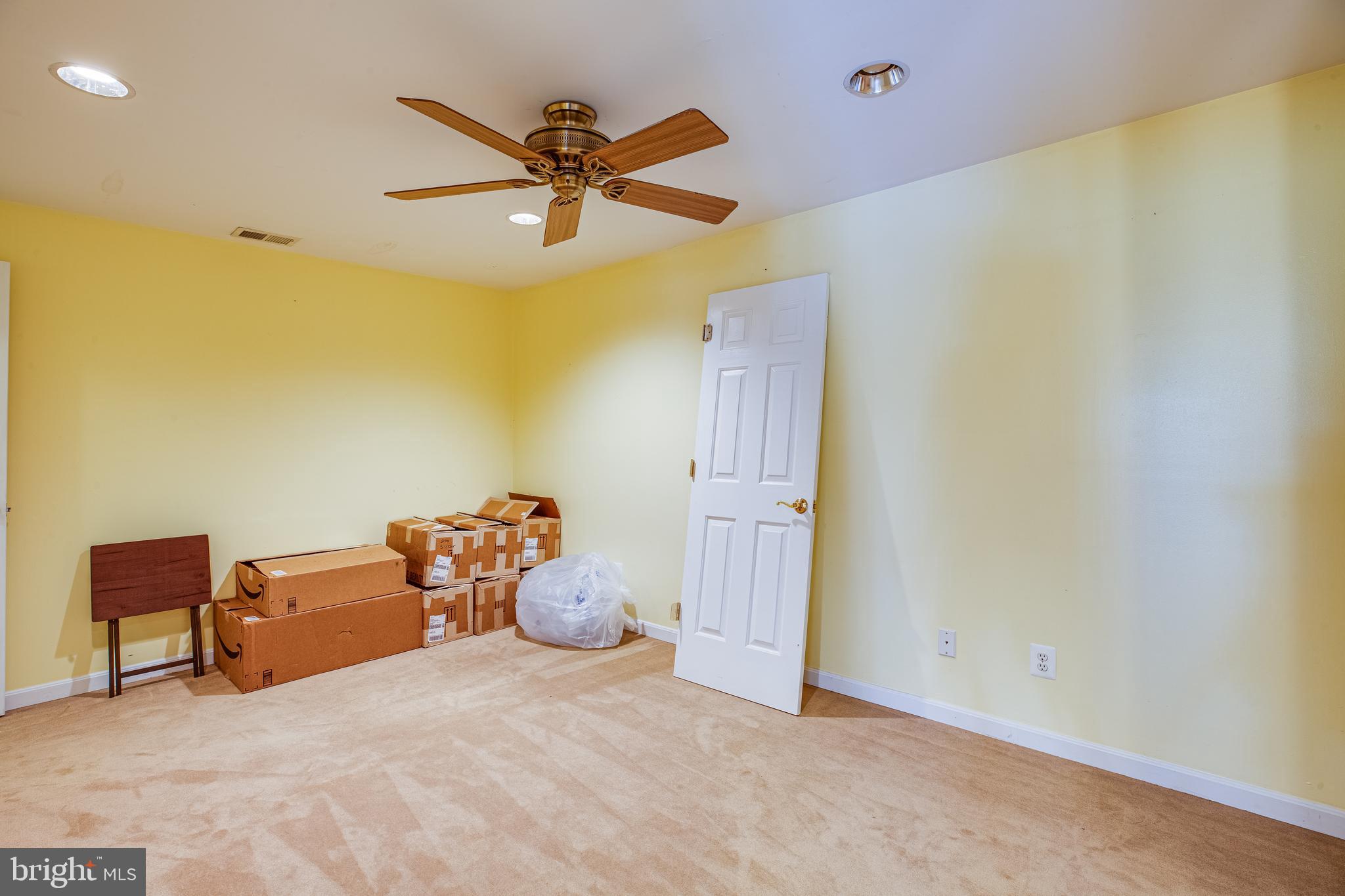 HAMPTON OAKS - Residential