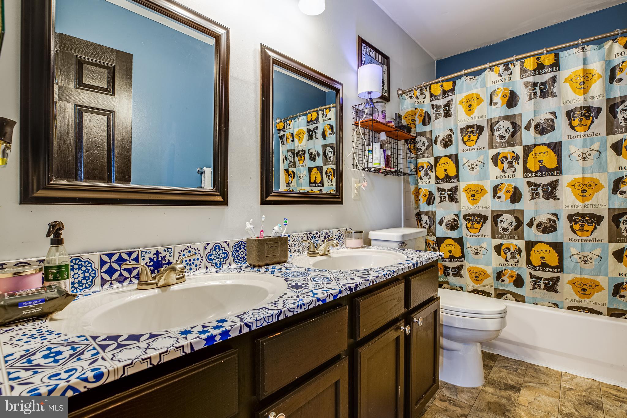 HAMPTON OAKS - Residential