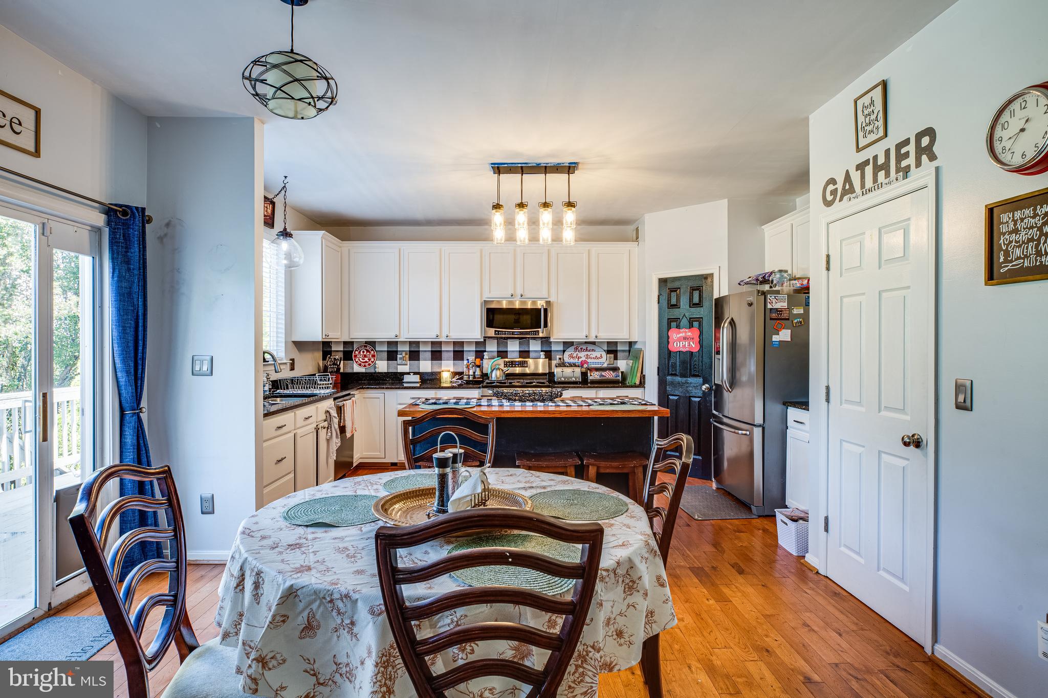 HAMPTON OAKS - Residential