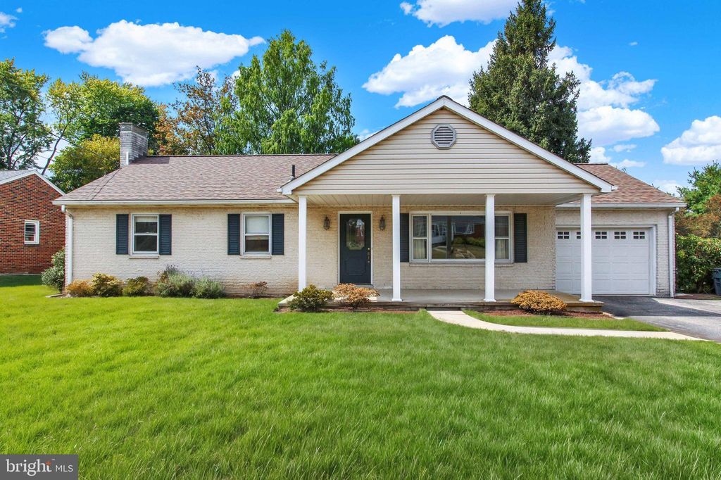 Photo of 1008 Marietta Avenue, HANOVER, PA 17331 (MLS # PAYK2089196)