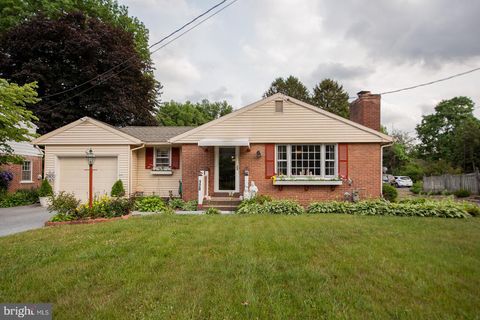 Photo of 120 E ROSEVILLE RD, LANCASTER, PA 17601 (MLS # PALA2036756)