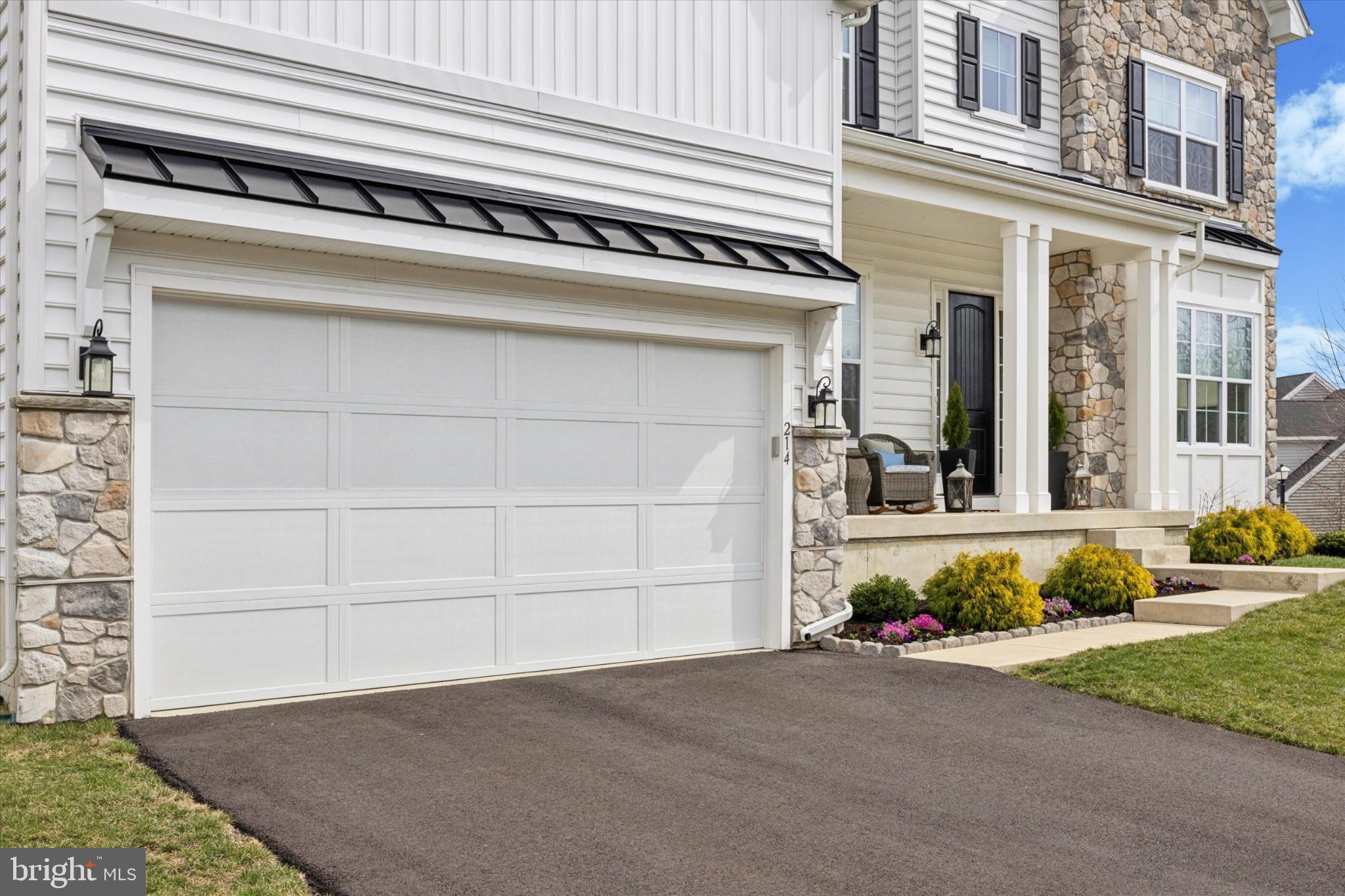 214 GROVE VALLEY COURT