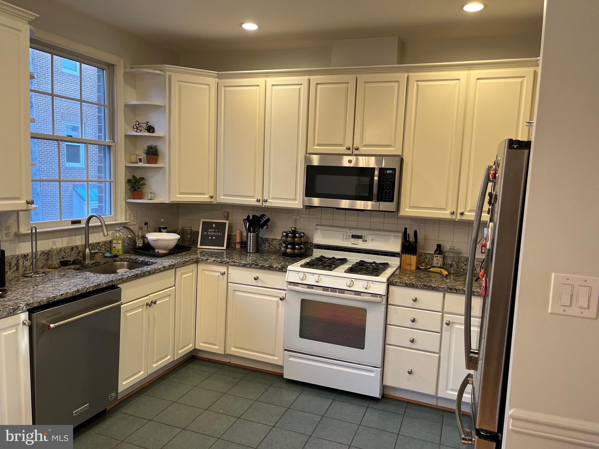 BALLSTON - Residential Lease