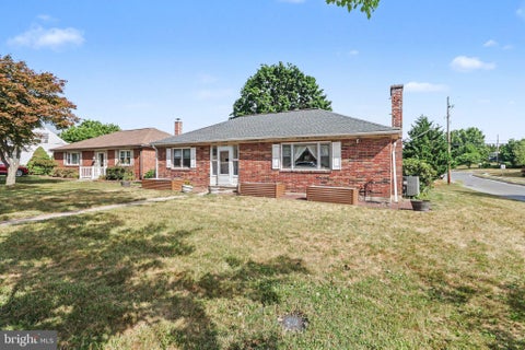 Homes For Sale - 7050 Jefferson Street<br/> Dauphin County, HARRISBURG, PA 17111