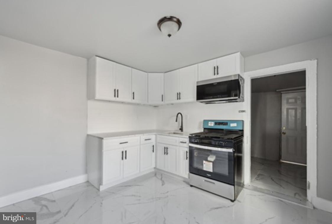 CARROLL PARK - Residential Lease