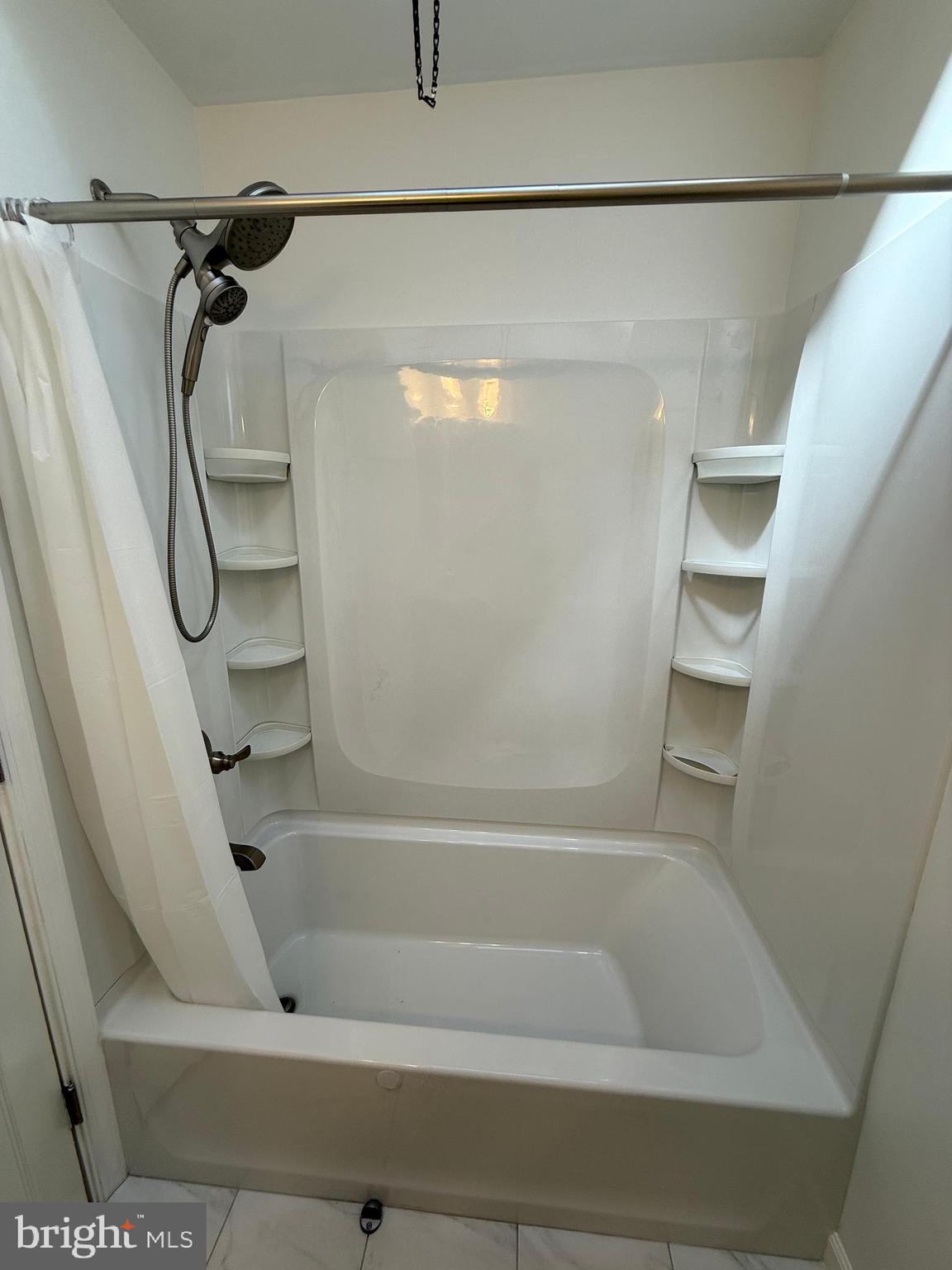 SOMERTON - Residential Lease