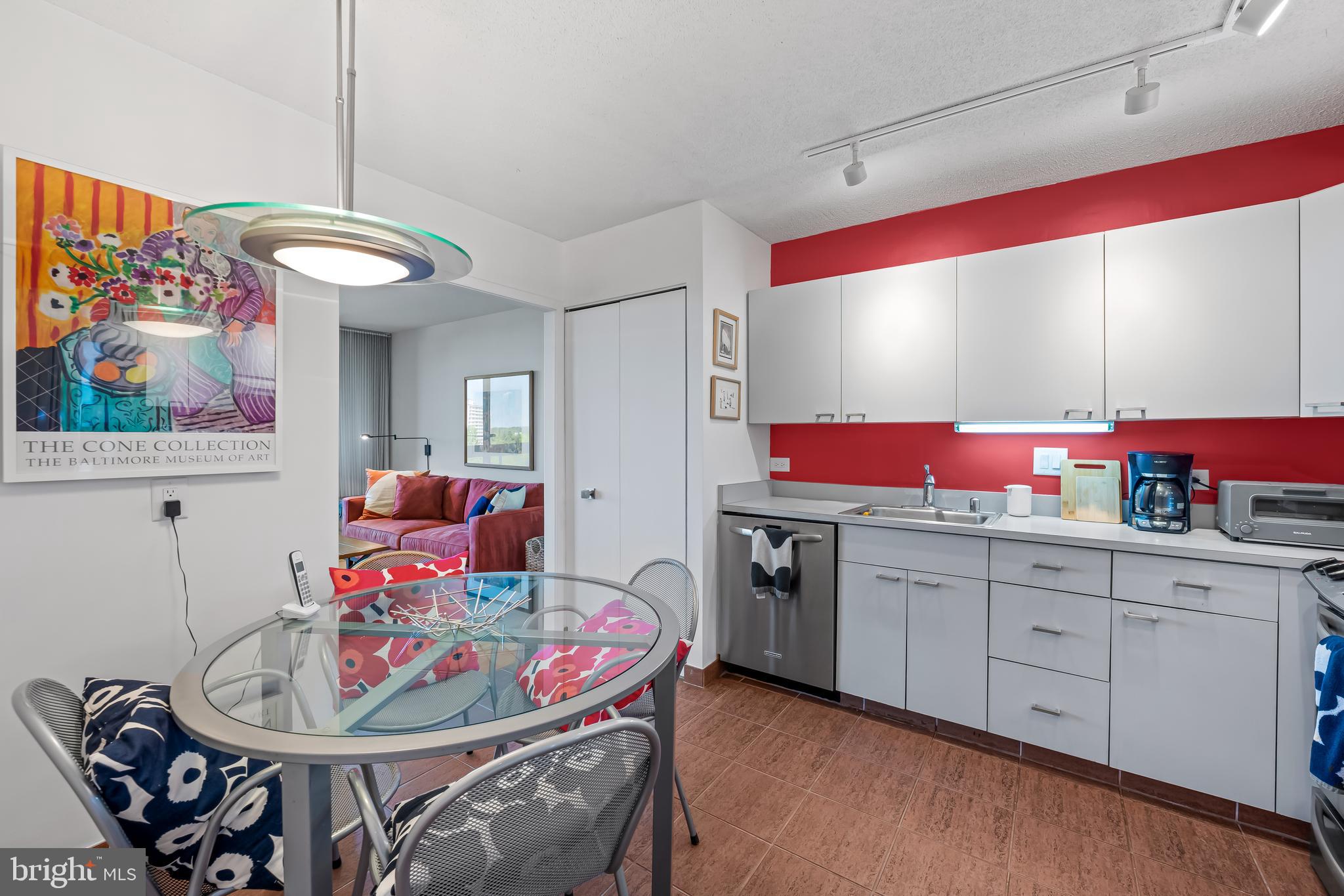WINTHROP HOUSE - Residential