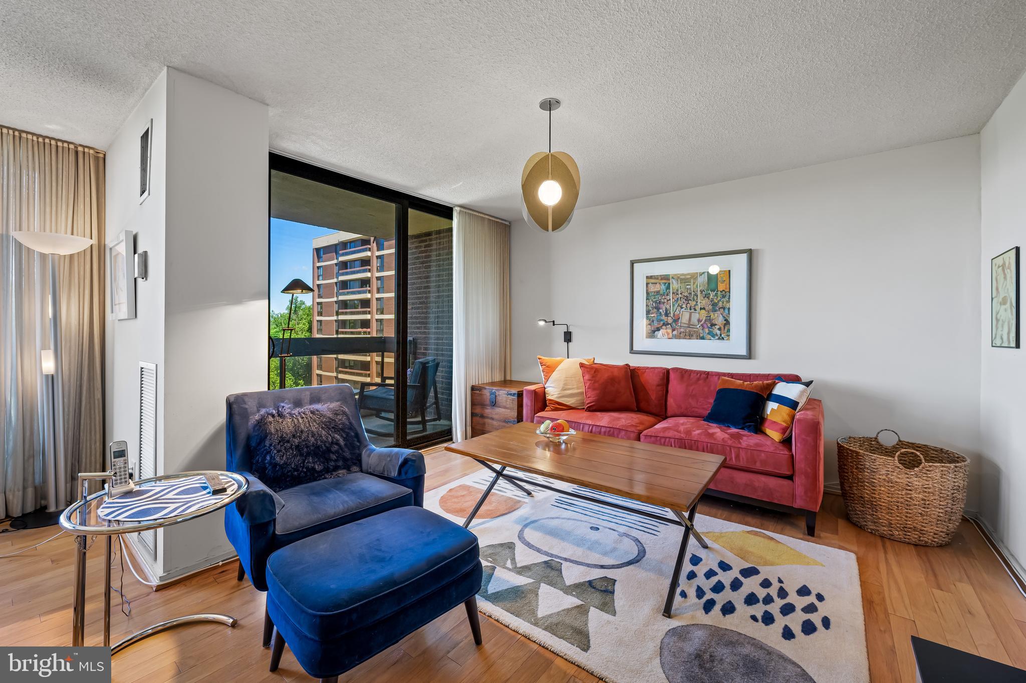 WINTHROP HOUSE - Residential