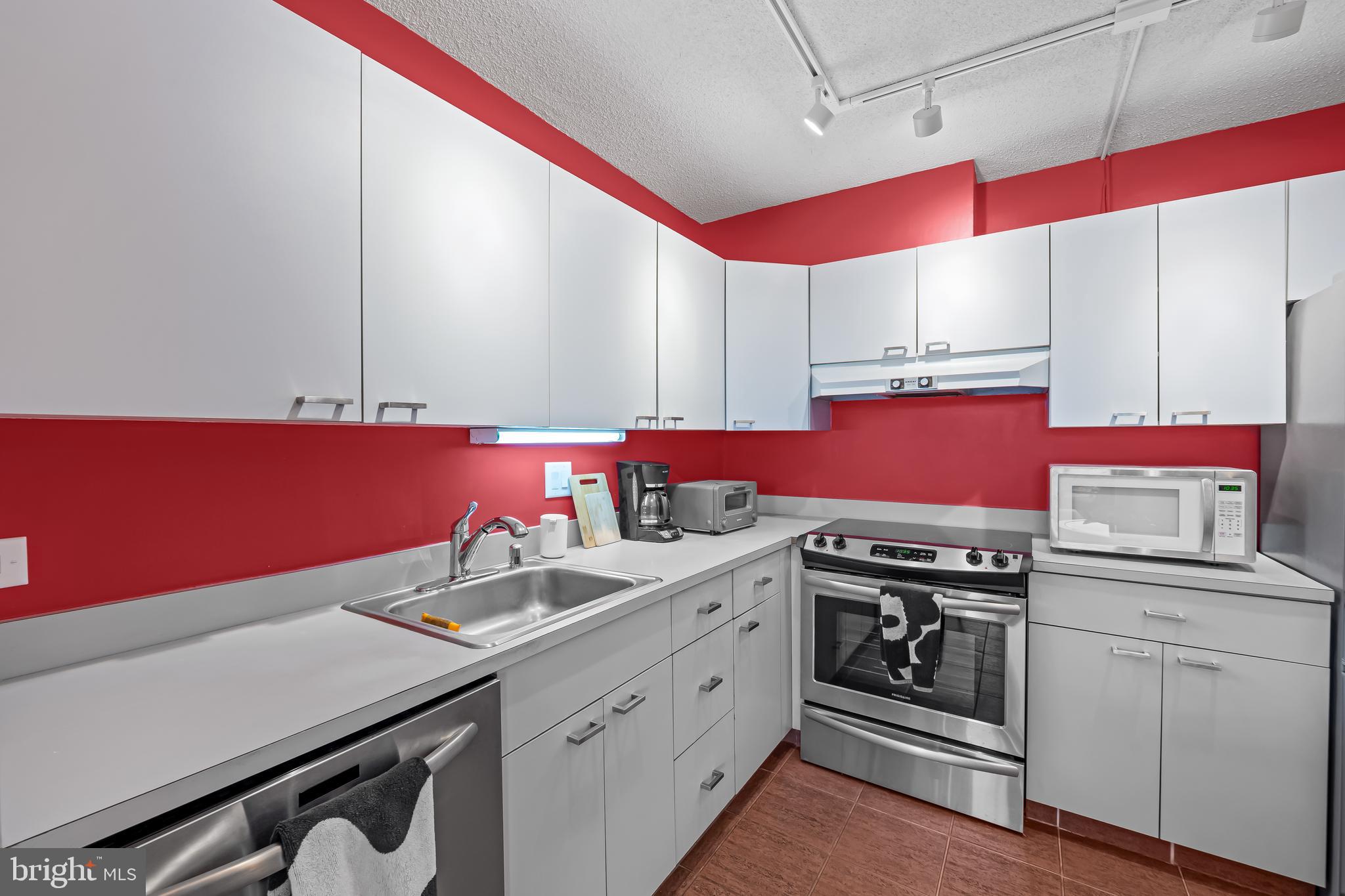 WINTHROP HOUSE - Residential