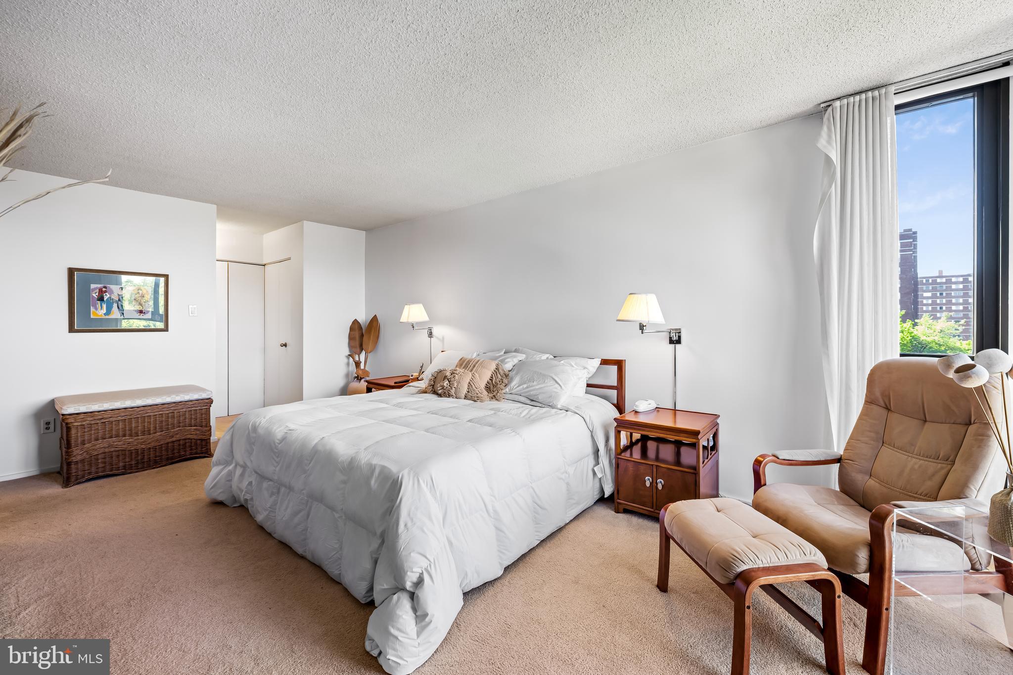 WINTHROP HOUSE - Residential
