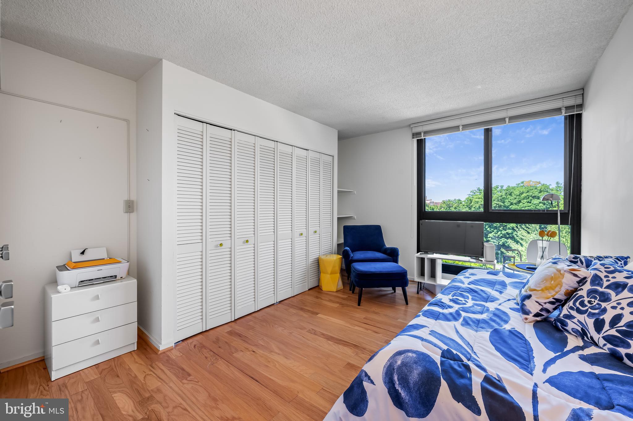 WINTHROP HOUSE - Residential