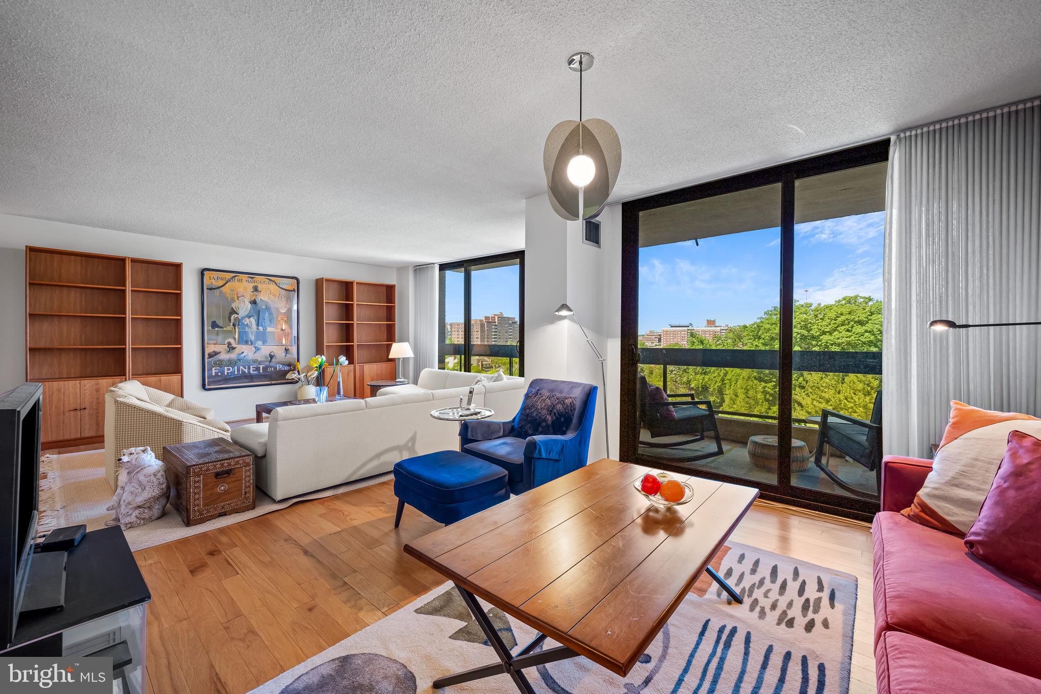WINTHROP HOUSE - Residential