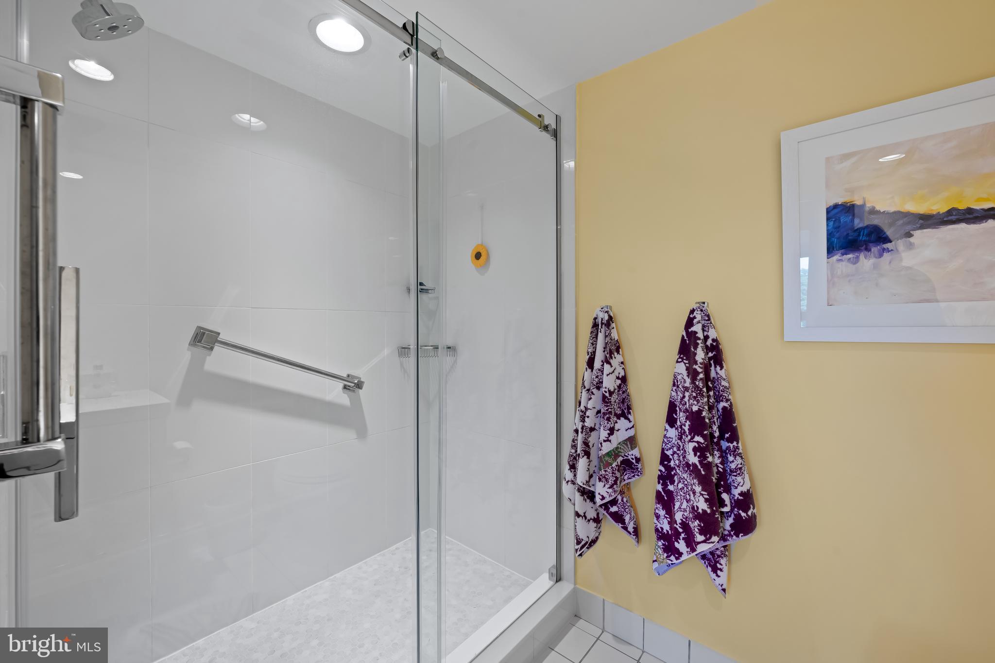 WINTHROP HOUSE - Residential