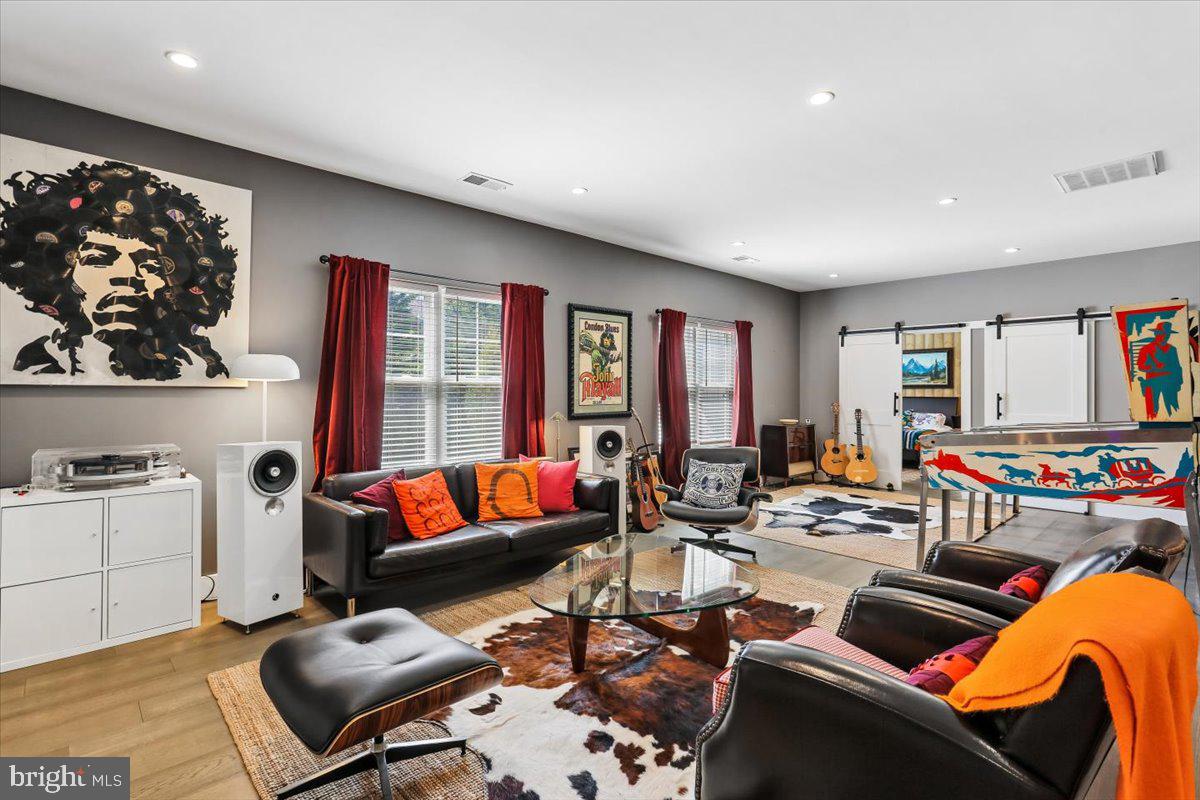 MAPLEWOOD MANOR - Residential