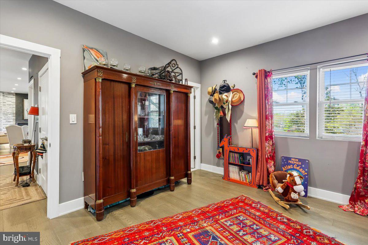 MAPLEWOOD MANOR - Residential