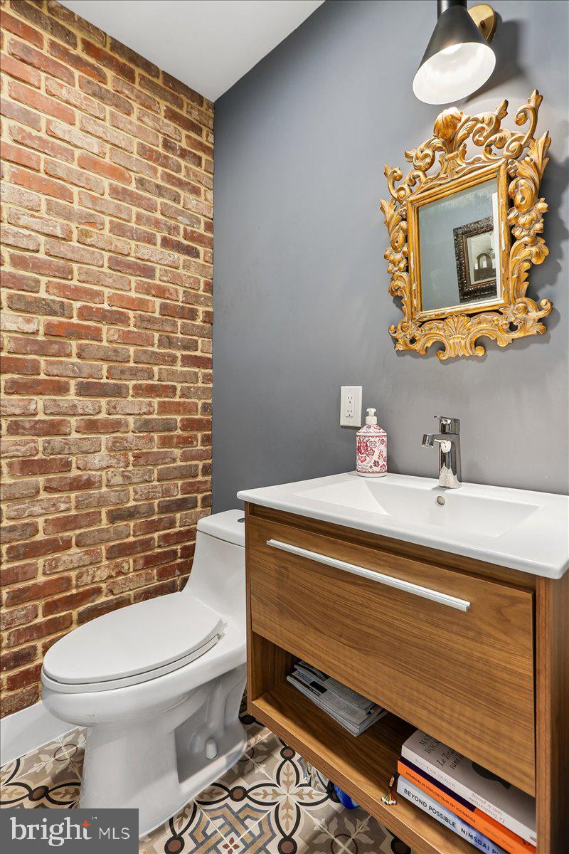 MAPLEWOOD MANOR - Residential