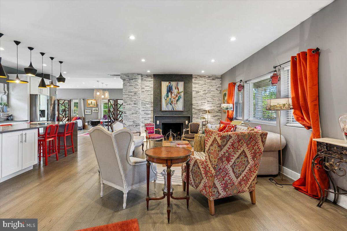 MAPLEWOOD MANOR - Residential