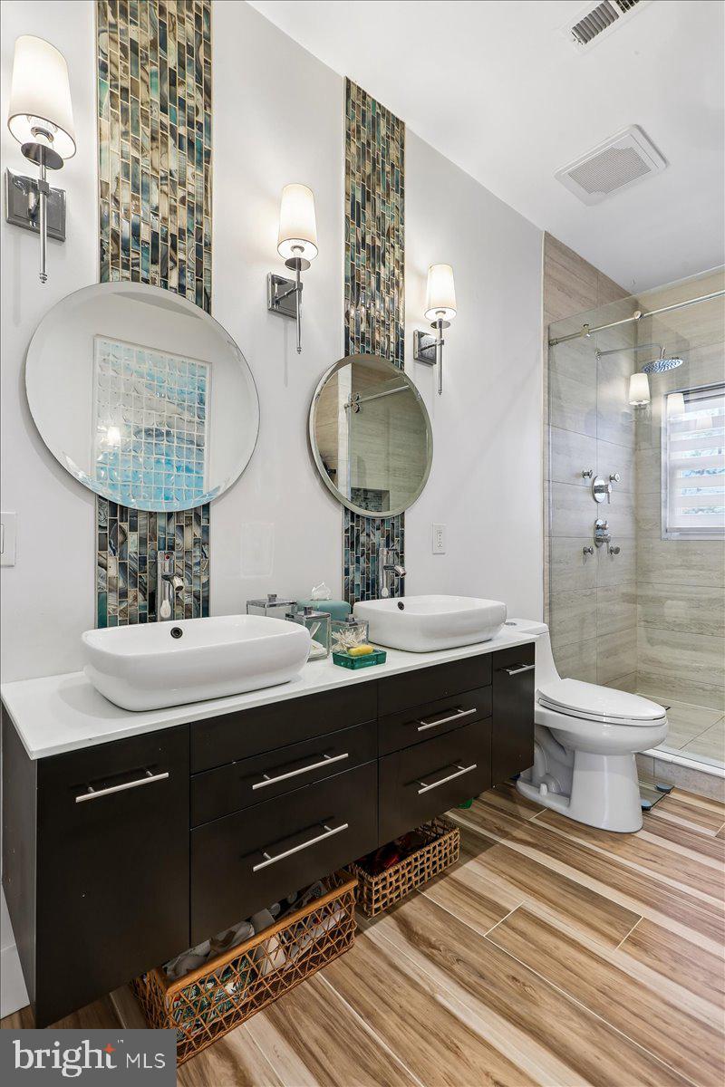 MAPLEWOOD MANOR - Residential