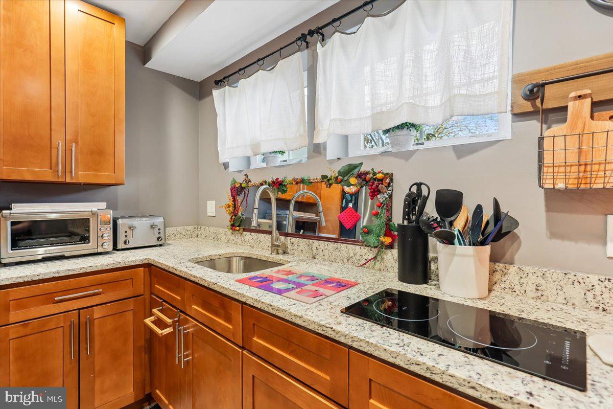 MAPLEWOOD MANOR - Residential