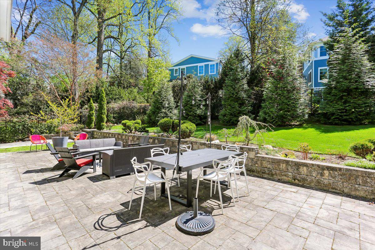 MAPLEWOOD MANOR - Residential