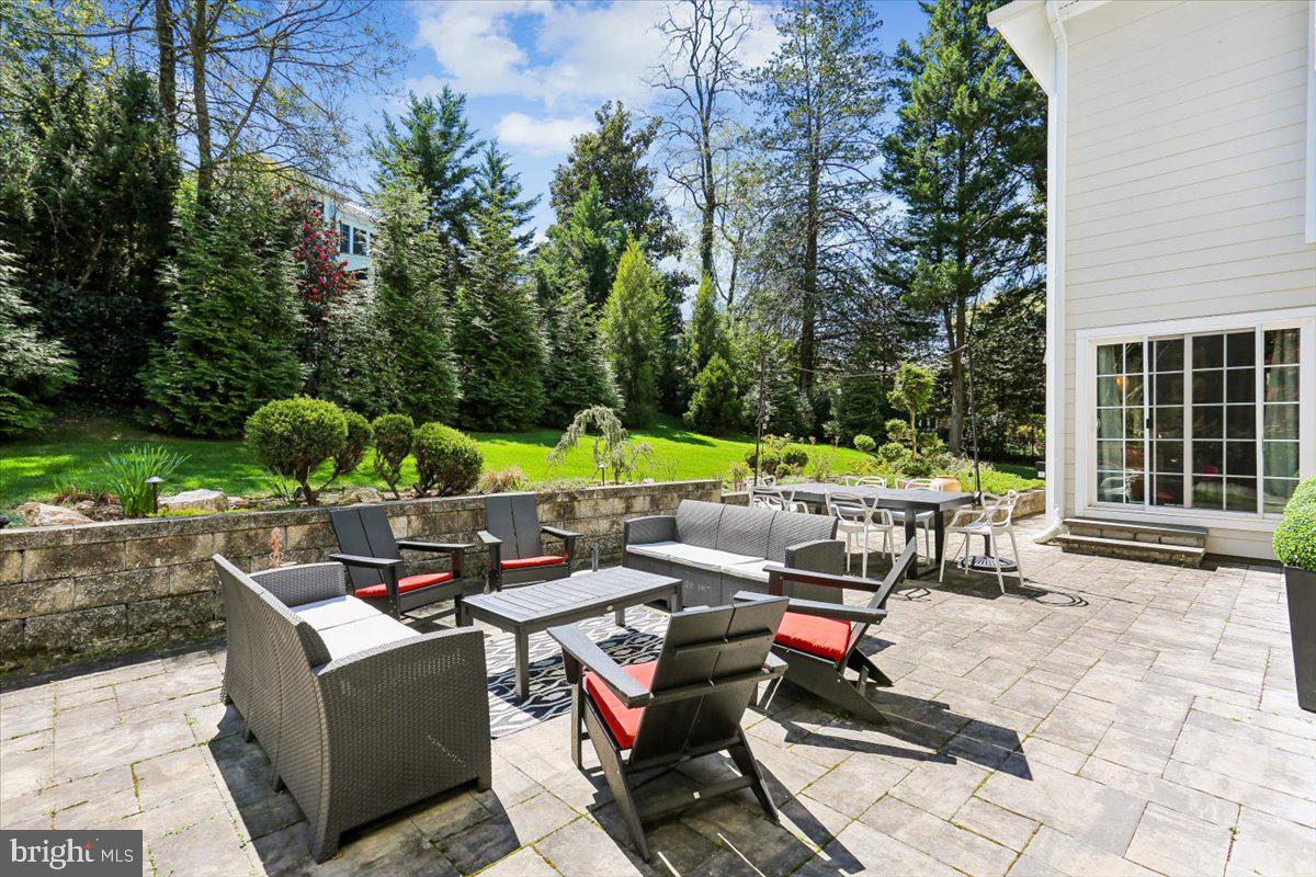 MAPLEWOOD MANOR - Residential