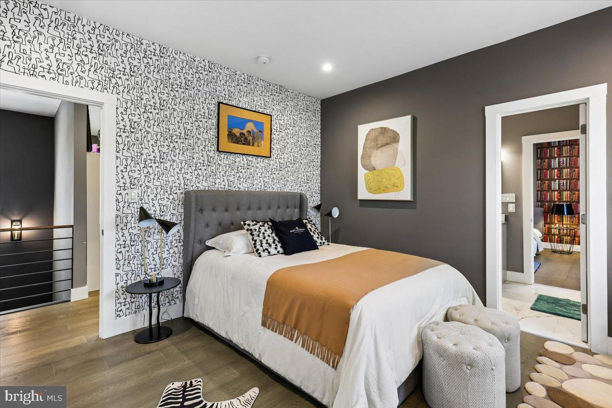 MAPLEWOOD MANOR - Residential