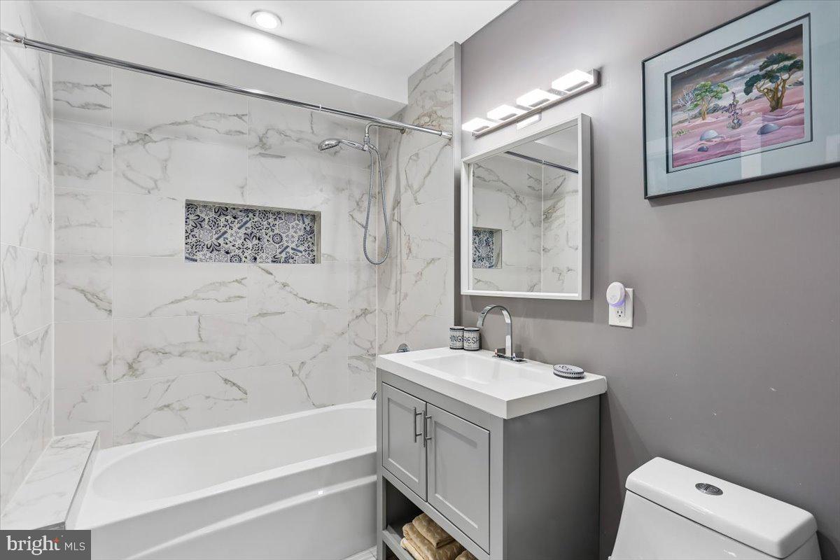 MAPLEWOOD MANOR - Residential