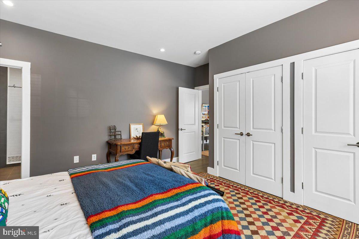 MAPLEWOOD MANOR - Residential