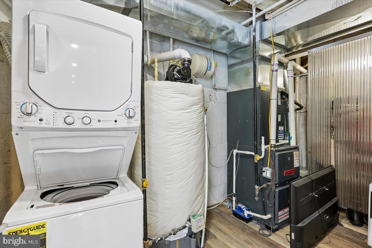 MAPLEWOOD MANOR - Residential