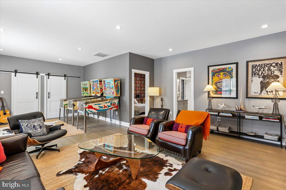 MAPLEWOOD MANOR - Residential