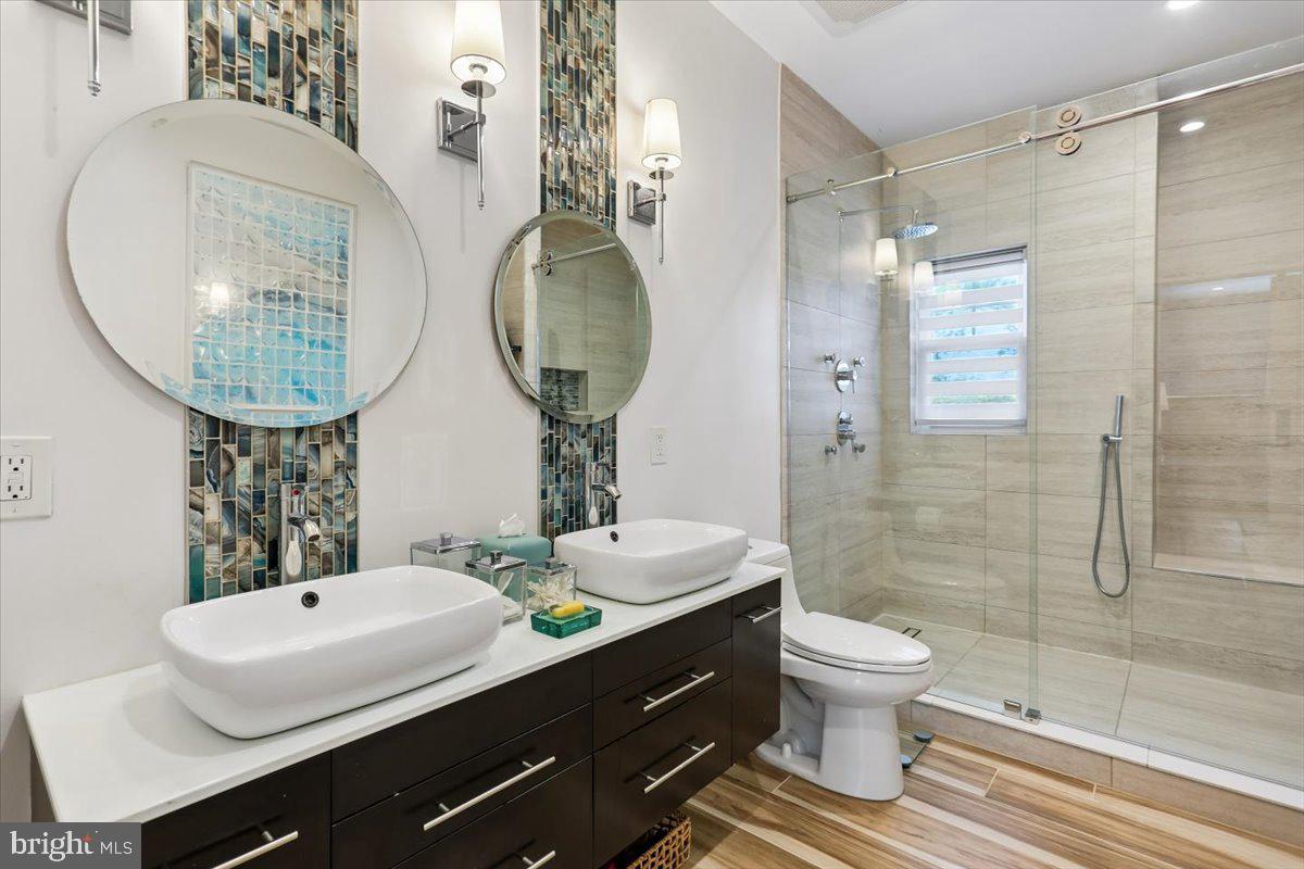 MAPLEWOOD MANOR - Residential