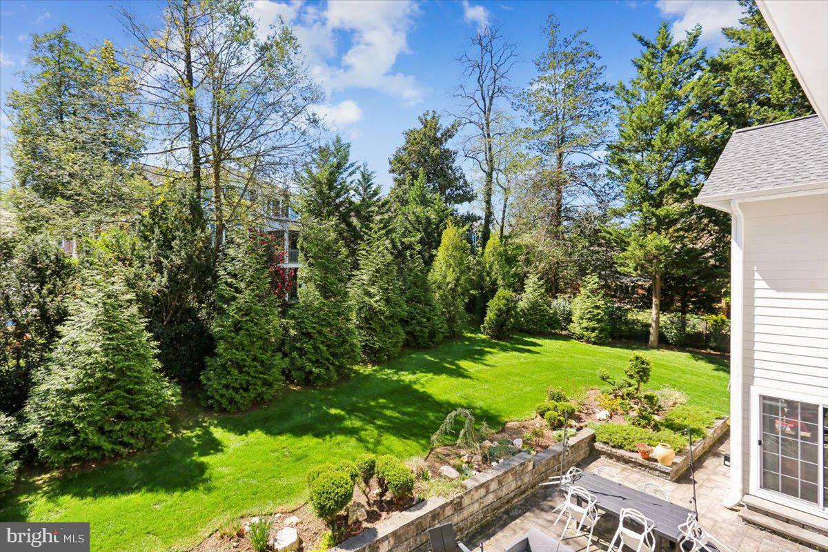 MAPLEWOOD MANOR - Residential