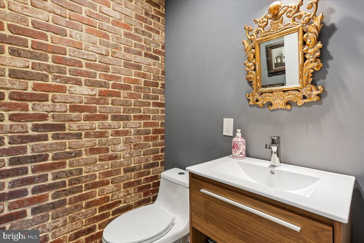 MAPLEWOOD MANOR - Residential