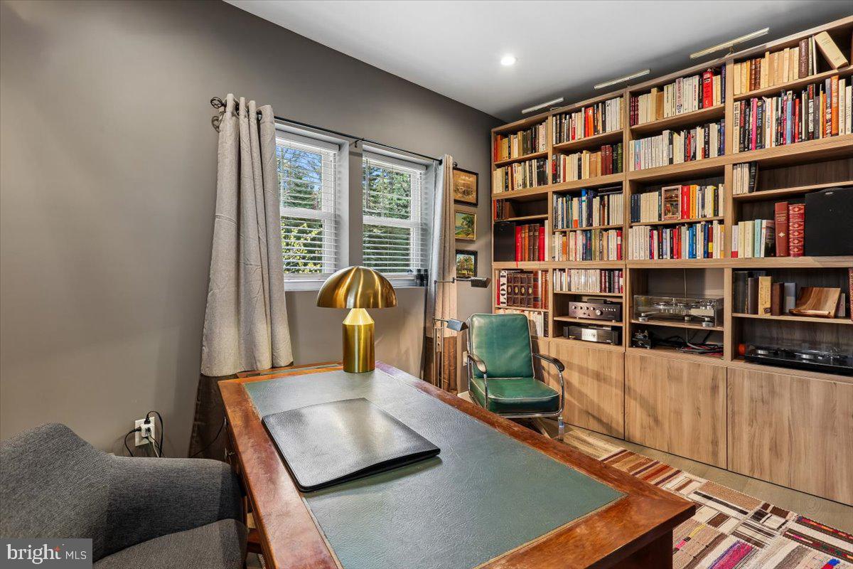 MAPLEWOOD MANOR - Residential