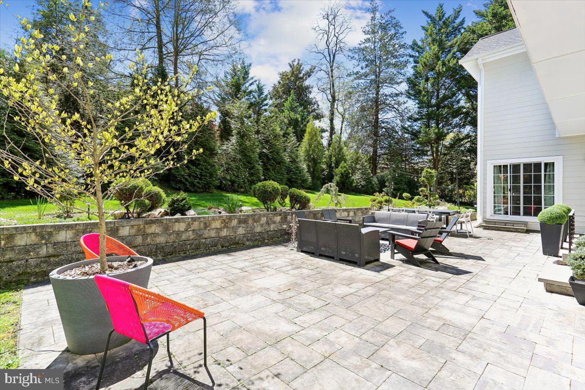 MAPLEWOOD MANOR - Residential