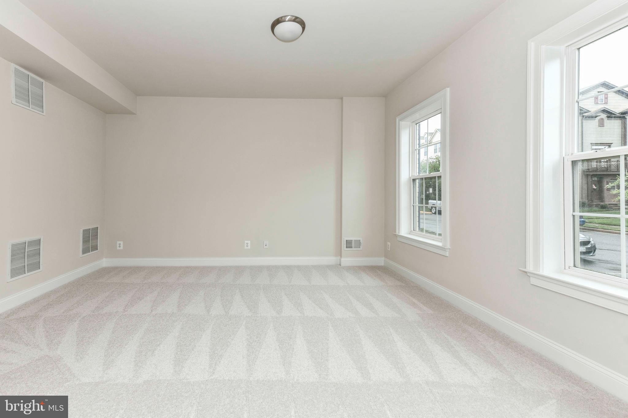 OAKLAWN - Residential Lease