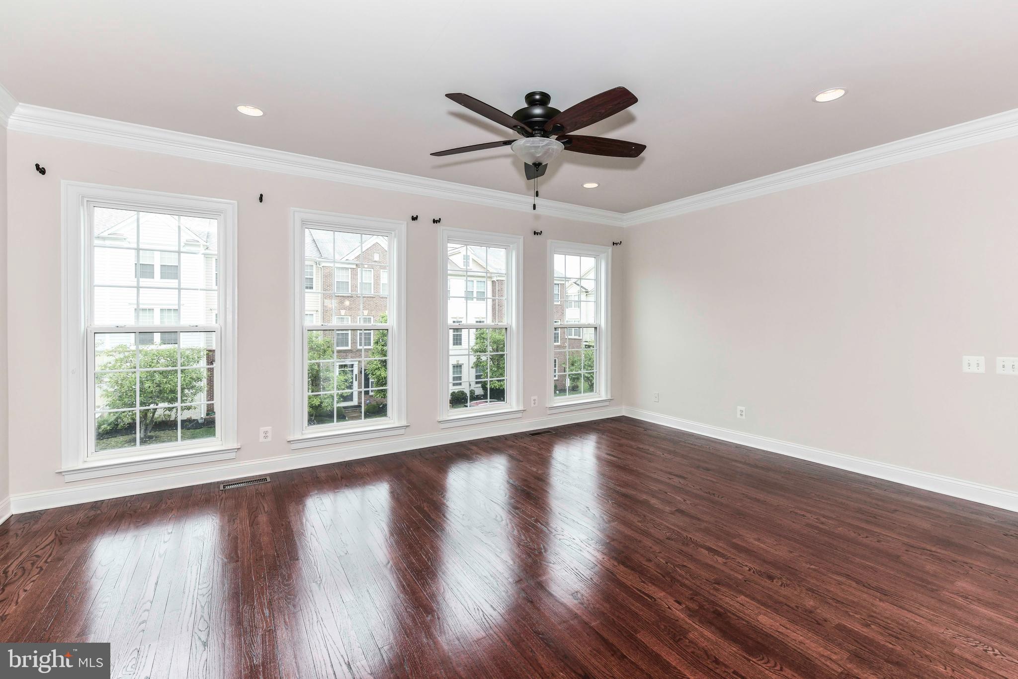 OAKLAWN - Residential Lease