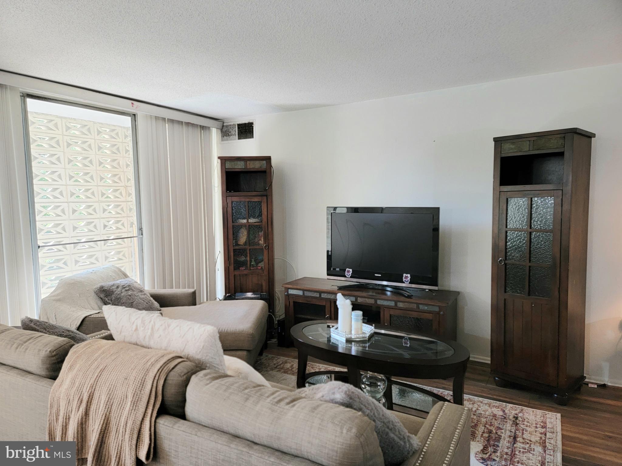 PRESIDENTIAL PARK - Residential