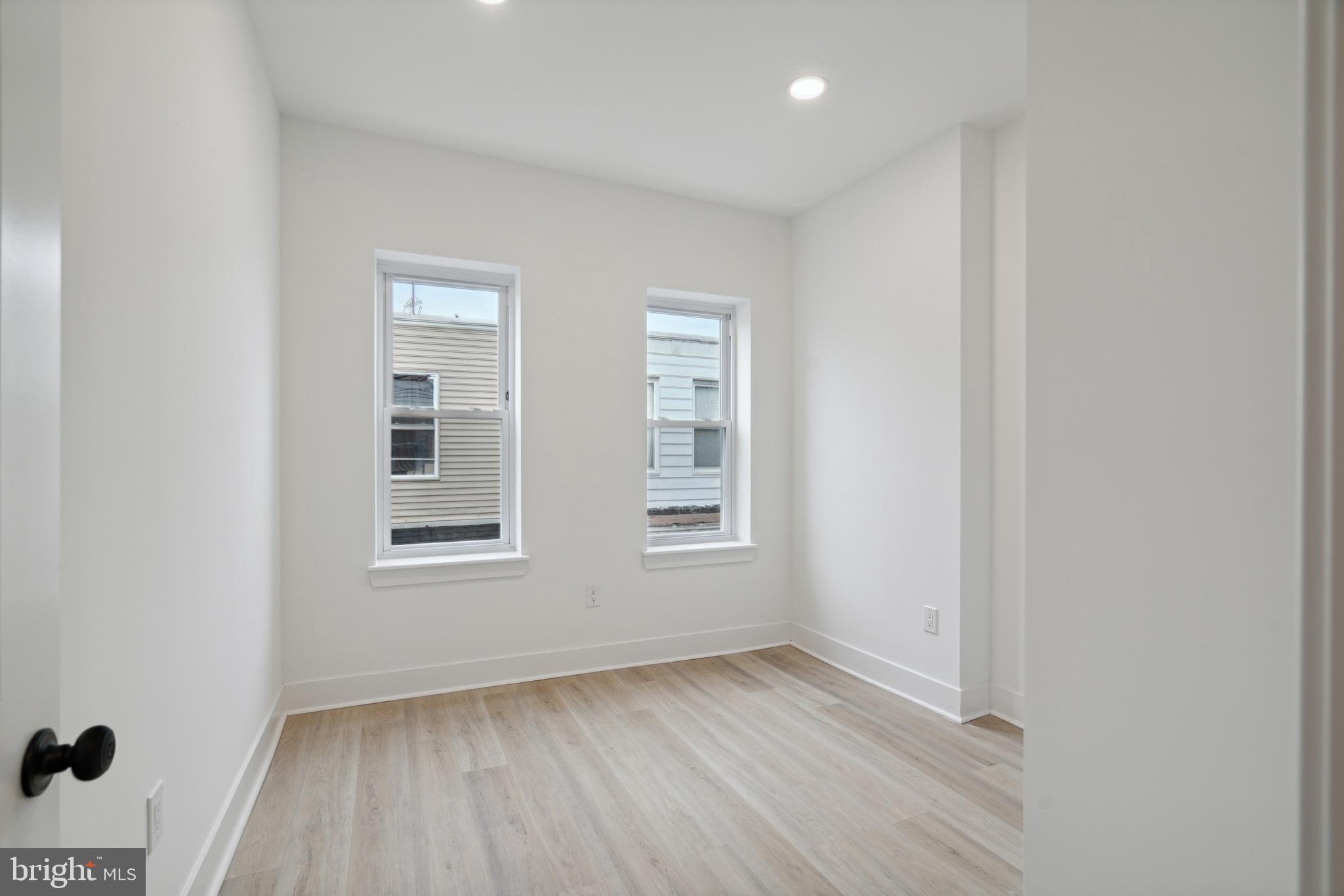 PARKSIDE - Residential