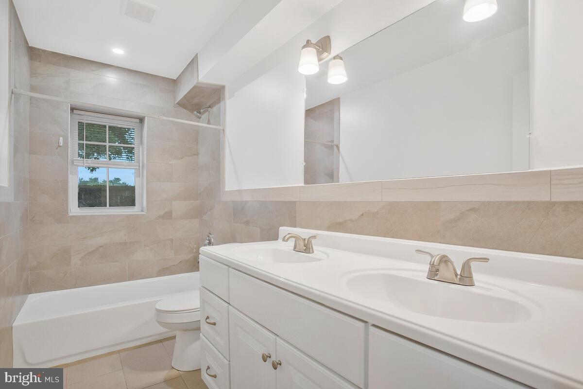 BELLE-FONTE - Residential Lease