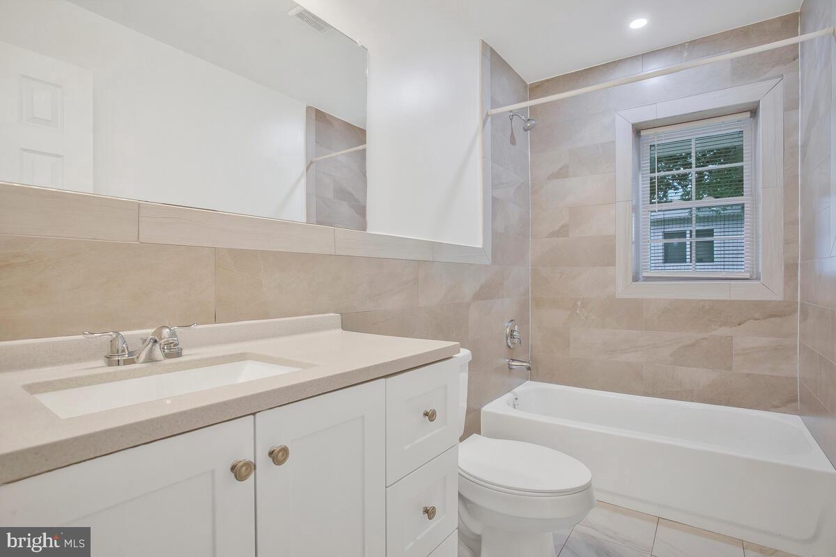 BELLE-FONTE - Residential Lease