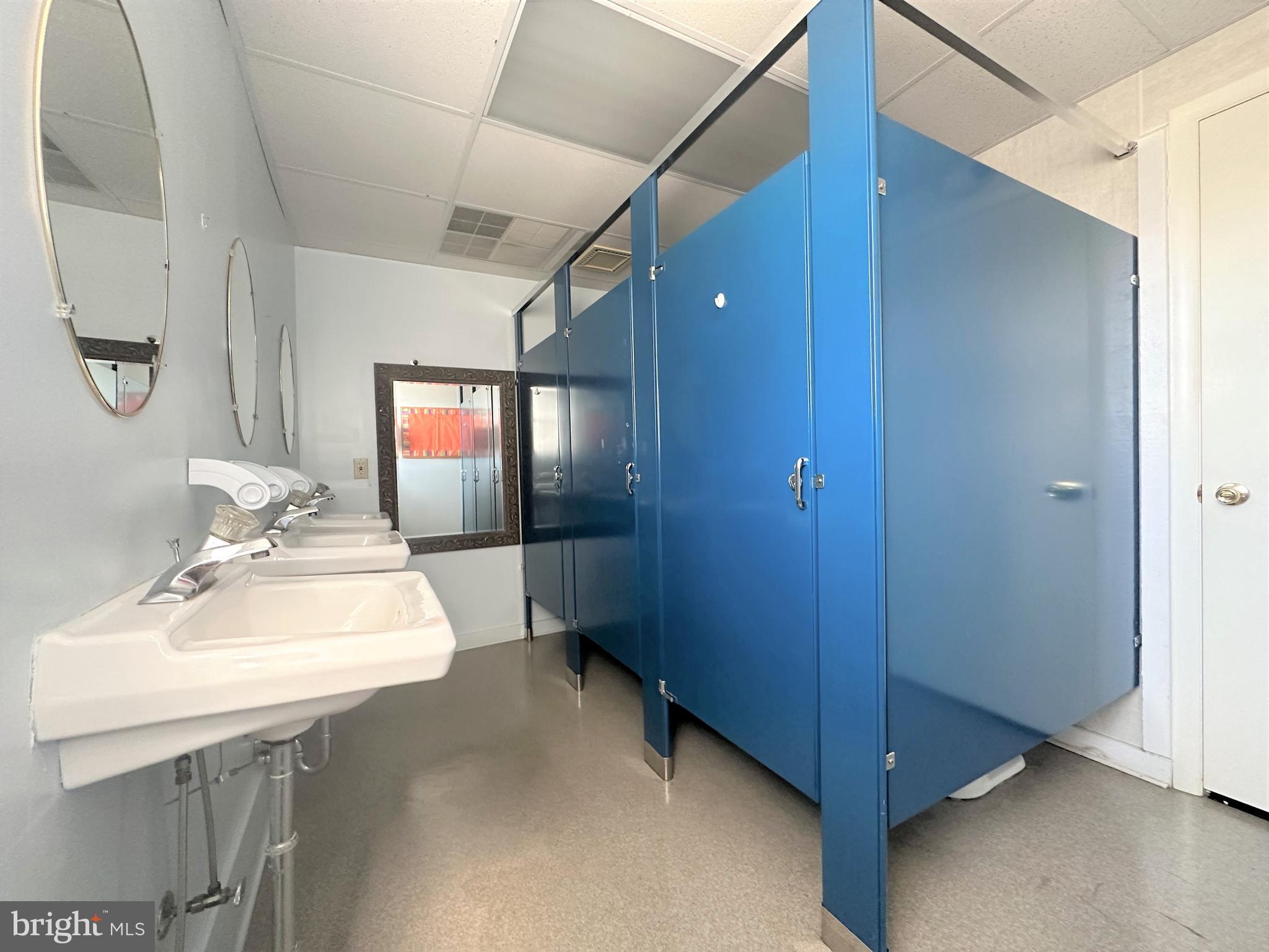 TOWN OF RIDGELY - Commercial Lease