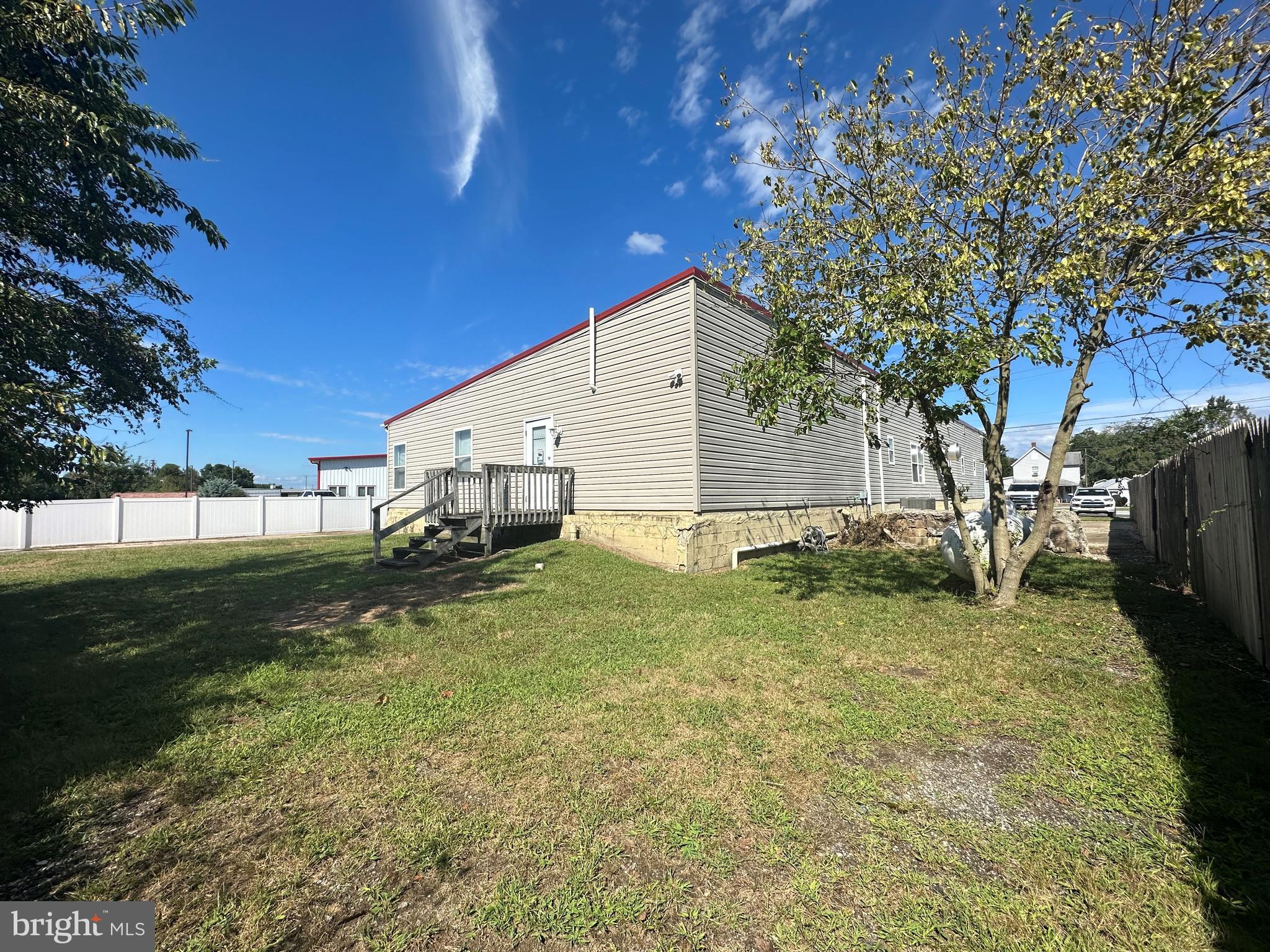 TOWN OF RIDGELY - Commercial Lease