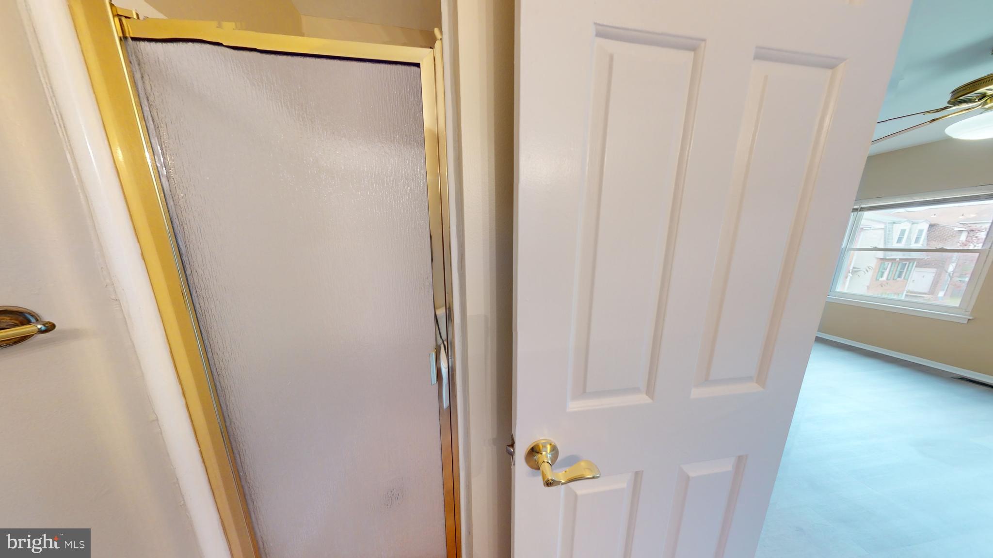 CROFTON VILLAGE - Residential Lease