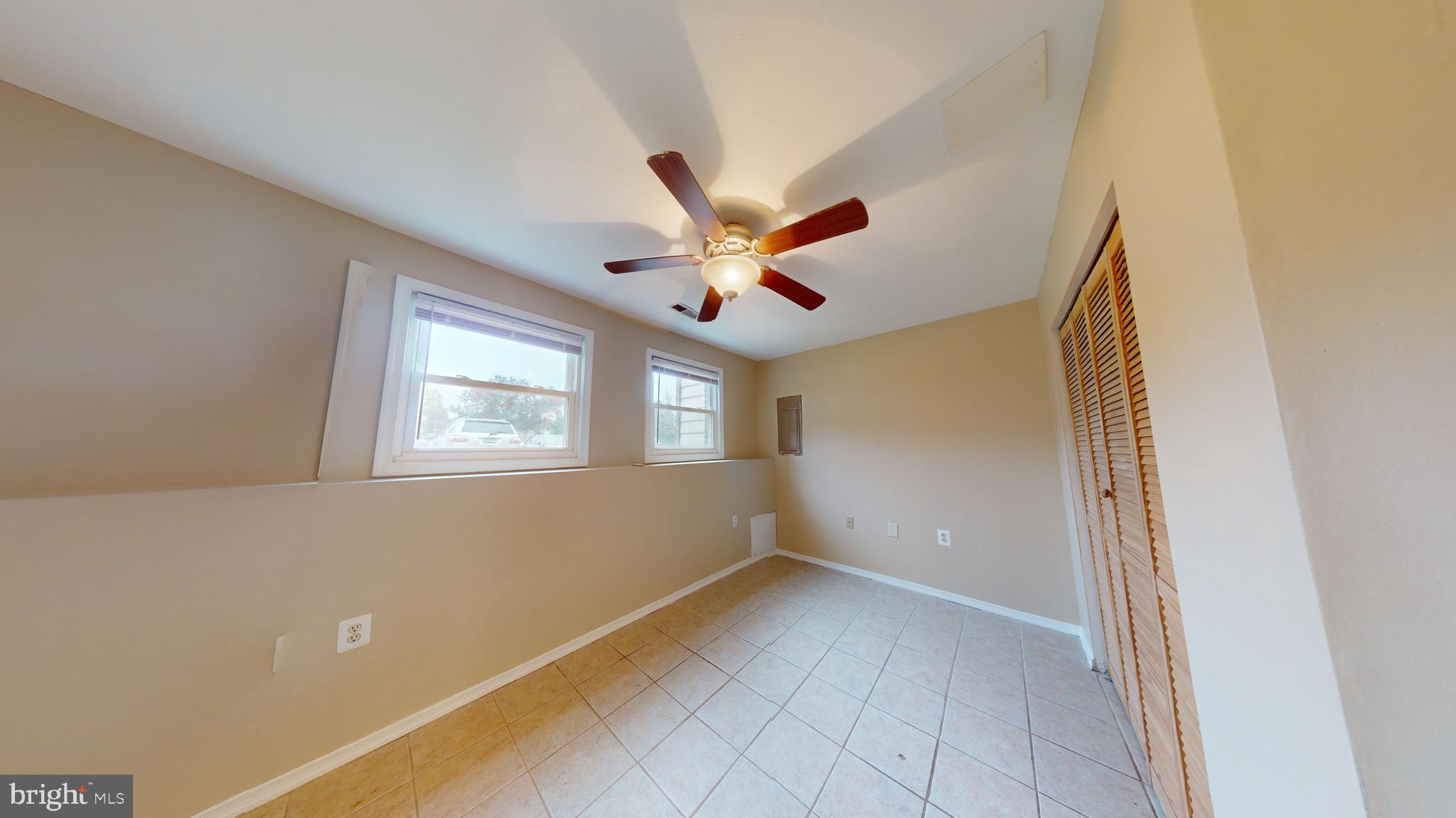 CROFTON VILLAGE - Residential Lease