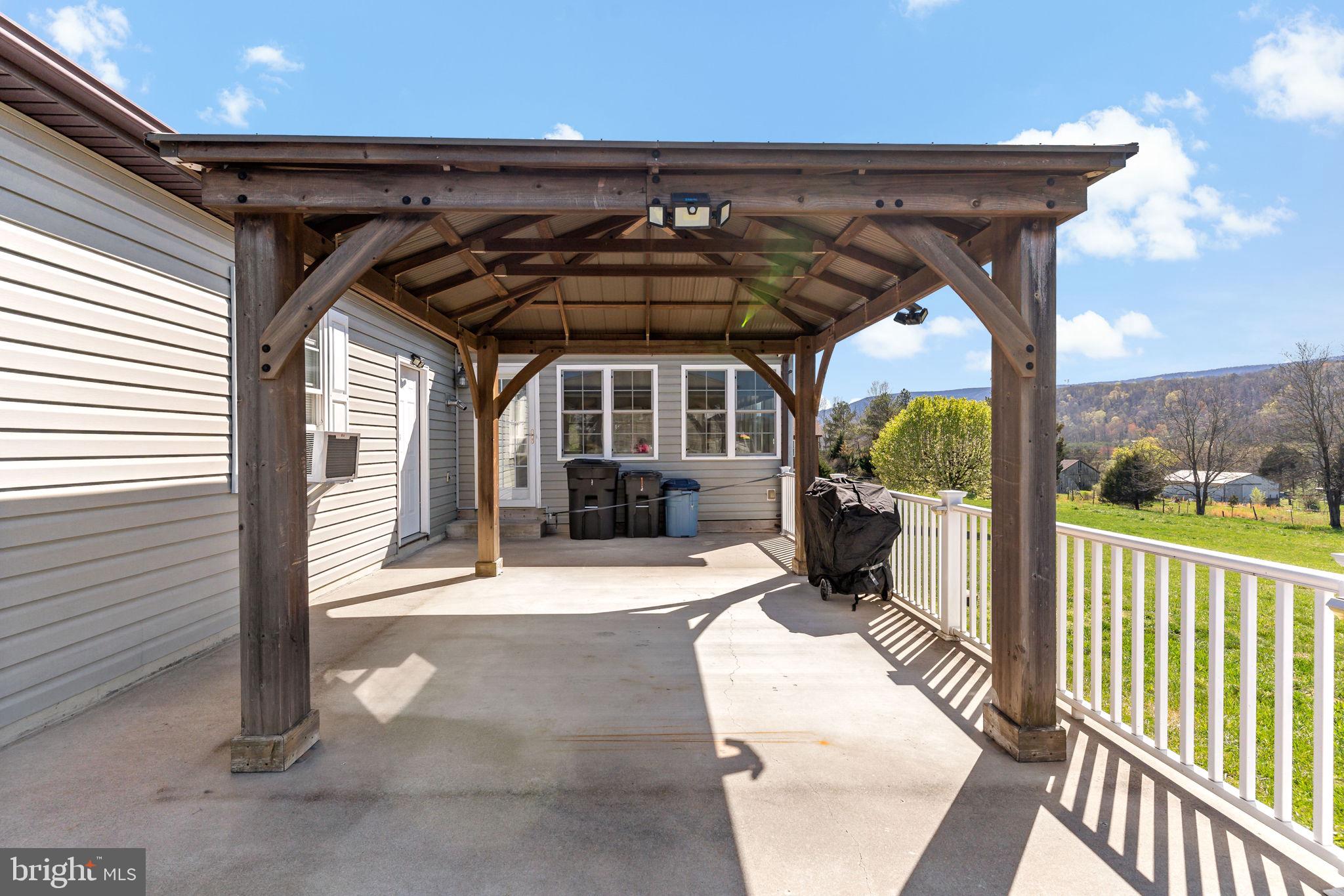 CACAPON SOUTH - Residential