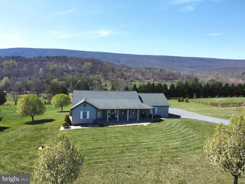 58 Dawson Farm Lane, Berkeley Springs, WV MLS: WVMO2005904