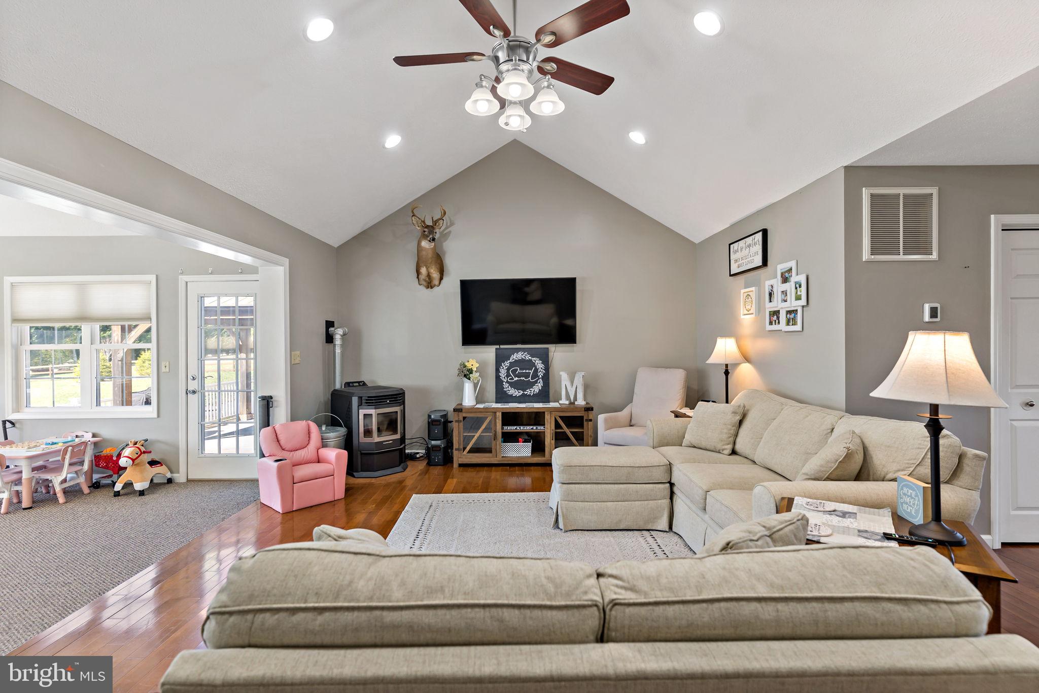 CACAPON SOUTH - Residential