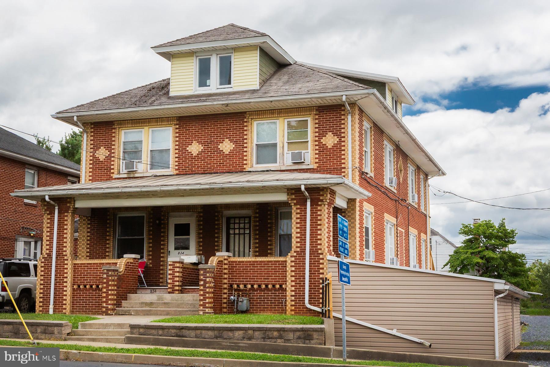 834 W MAIN STREET